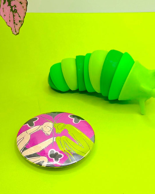 T4T Praying Mantis Pin